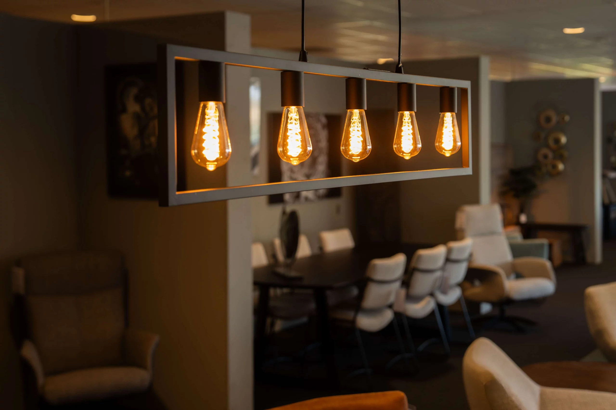 Industriële lamp, stalen frame